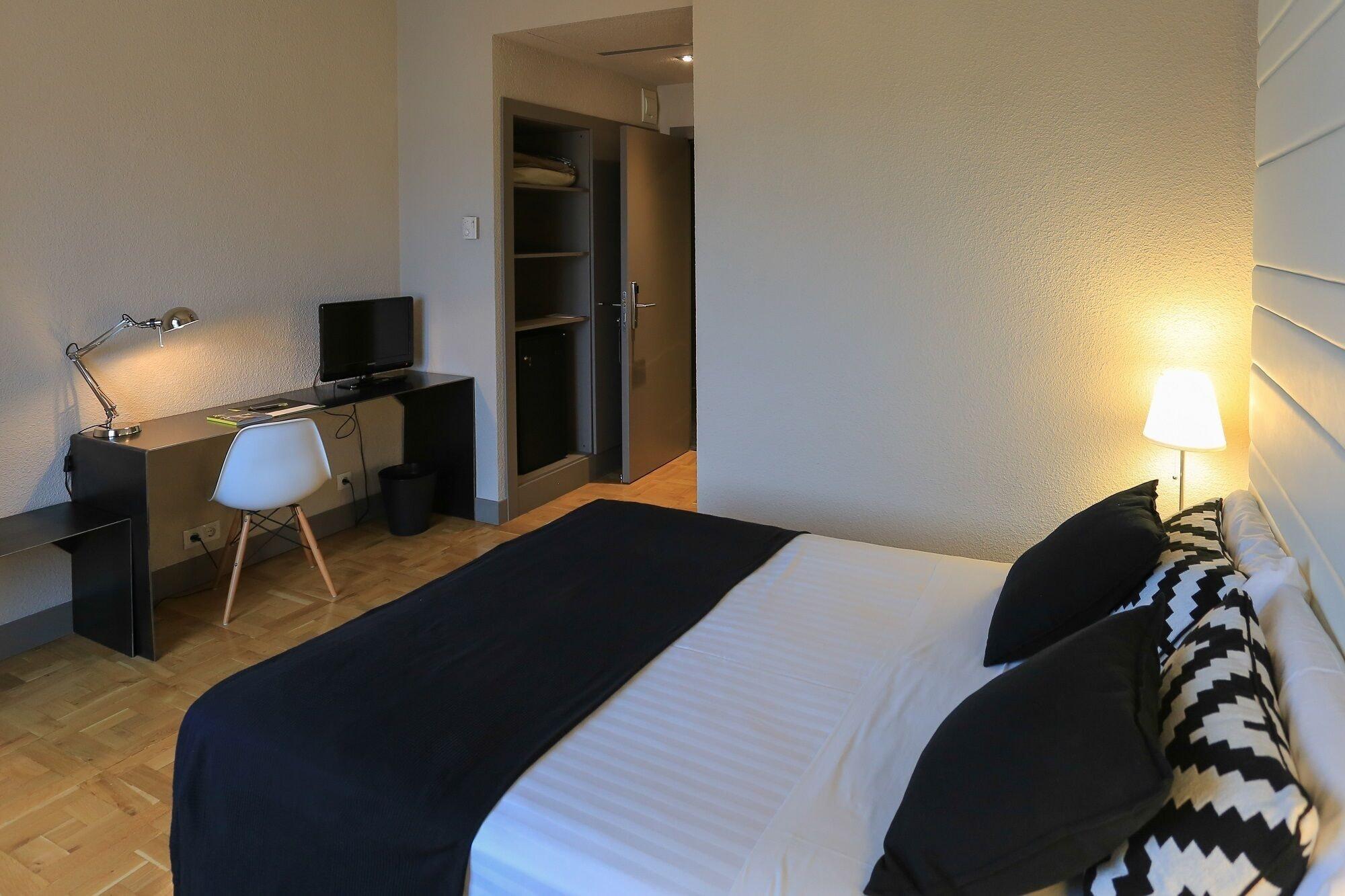 Habitus Hotel Leyre Памплона Екстер'єр фото