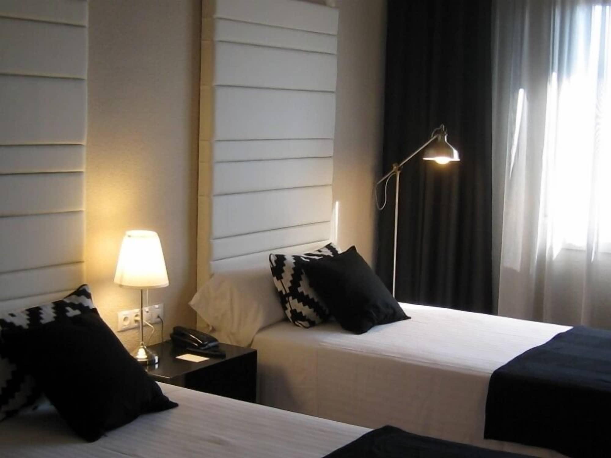 Habitus Hotel Leyre Памплона Екстер'єр фото
