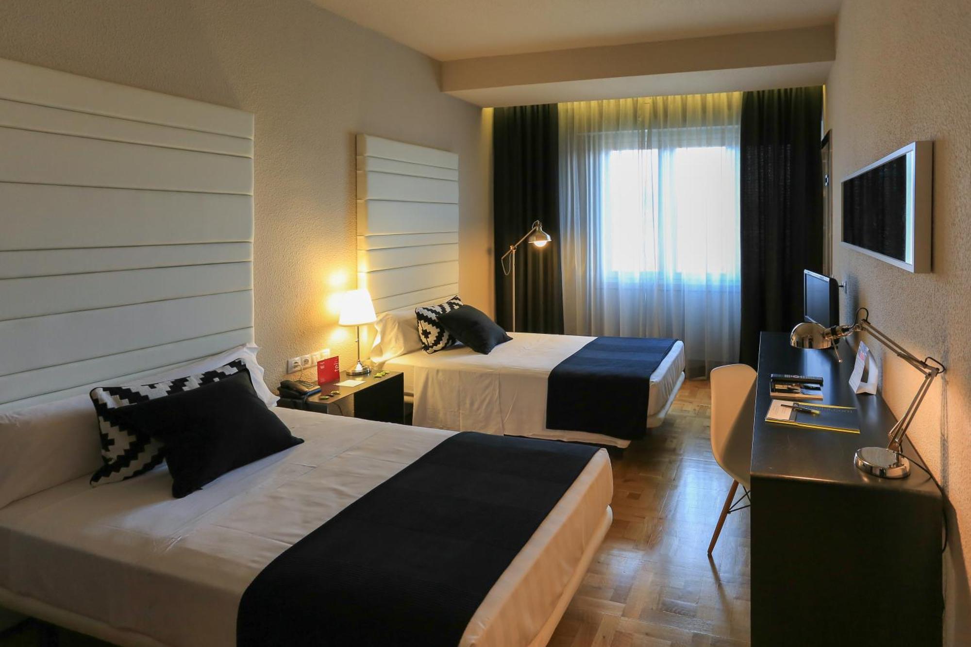 Habitus Hotel Leyre Памплона Екстер'єр фото