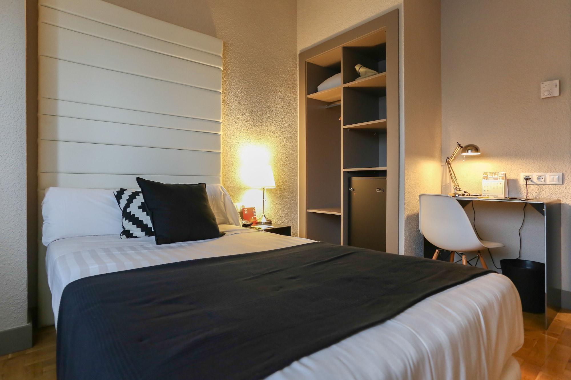 Habitus Hotel Leyre Памплона Екстер'єр фото